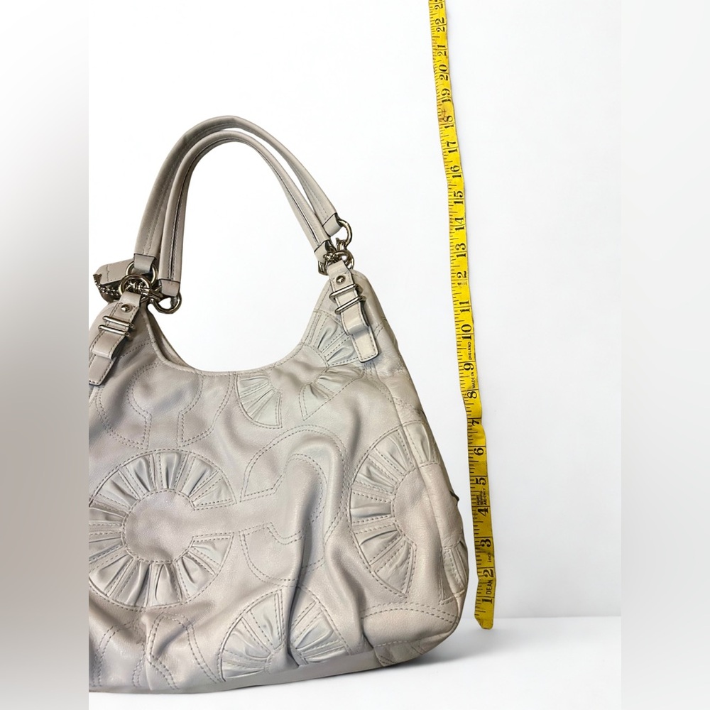 Coach Classic Leather Purse – Retired Style – Clean & Chic Light Gray - Picture 2 of 12